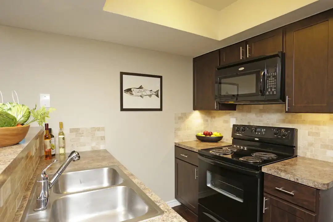 9606 Golf Lakes Trail - View 4