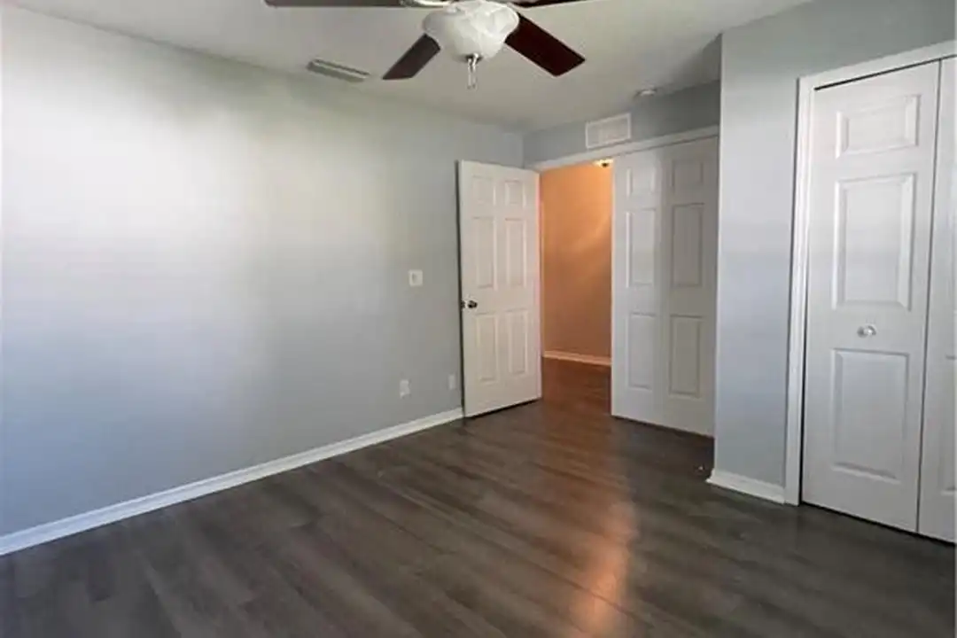 1435 9th Pl - View 4