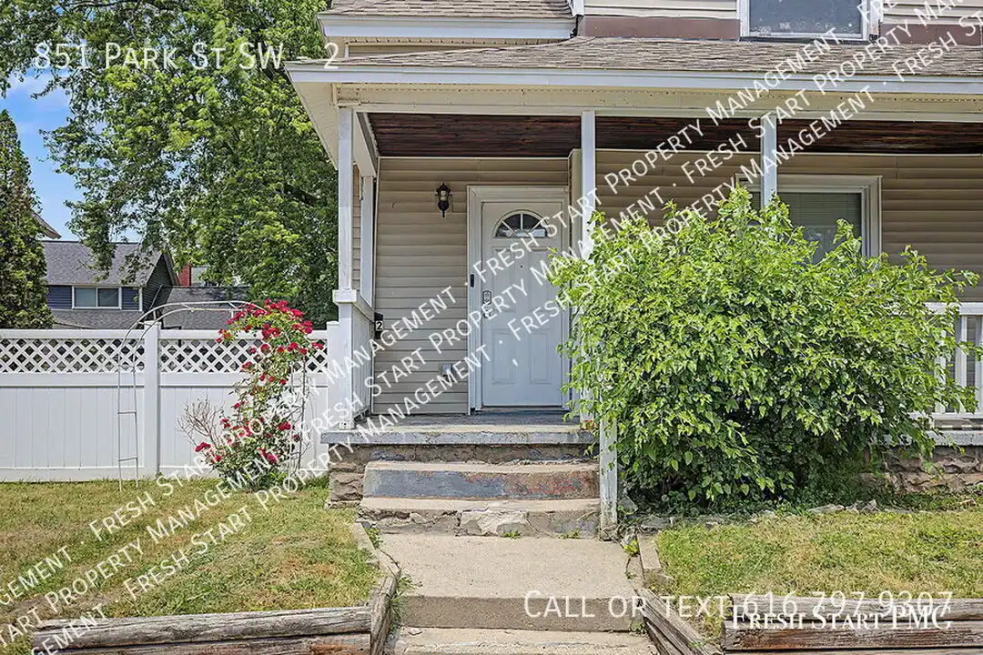 House in Grand Rapids - View 3
