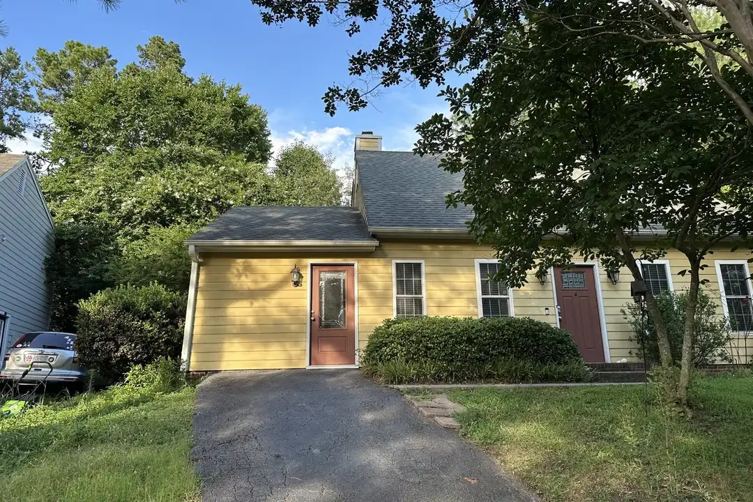 109 St Thomas Dr - View 2