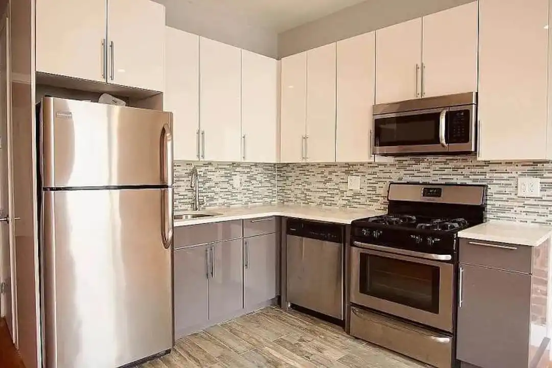 2-bedroom at 4230 Broadway — photo 1 of 10