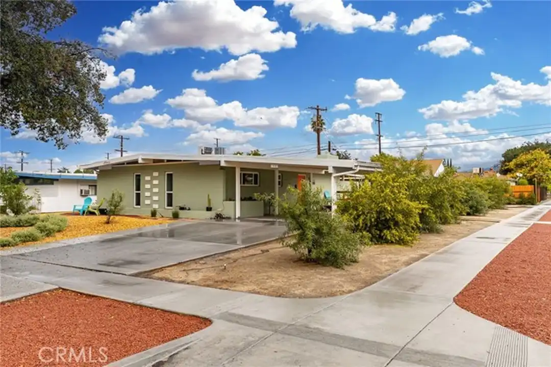 1335 Campus Ave - View 5