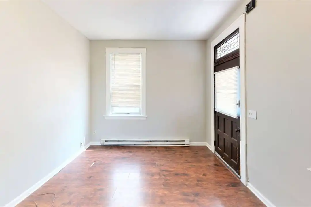 426 Ada St - View 4