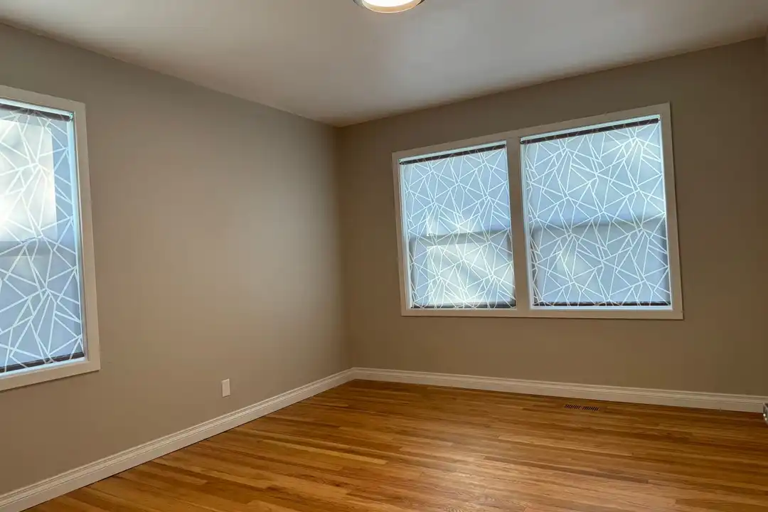 House in Renton - View 5