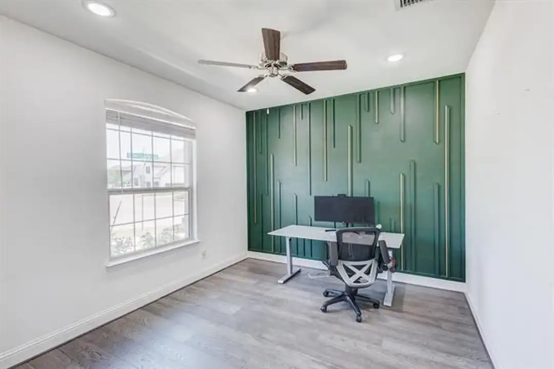 7597 Sanctuary Dr - View 3