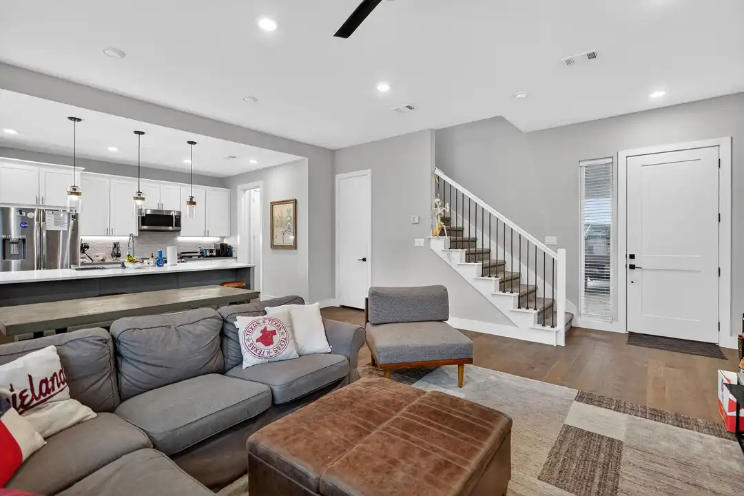 297 Estates Cir - View 2