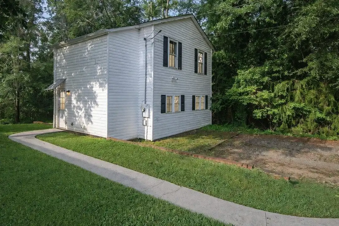 471 E Montgomery St unit A – photo 1