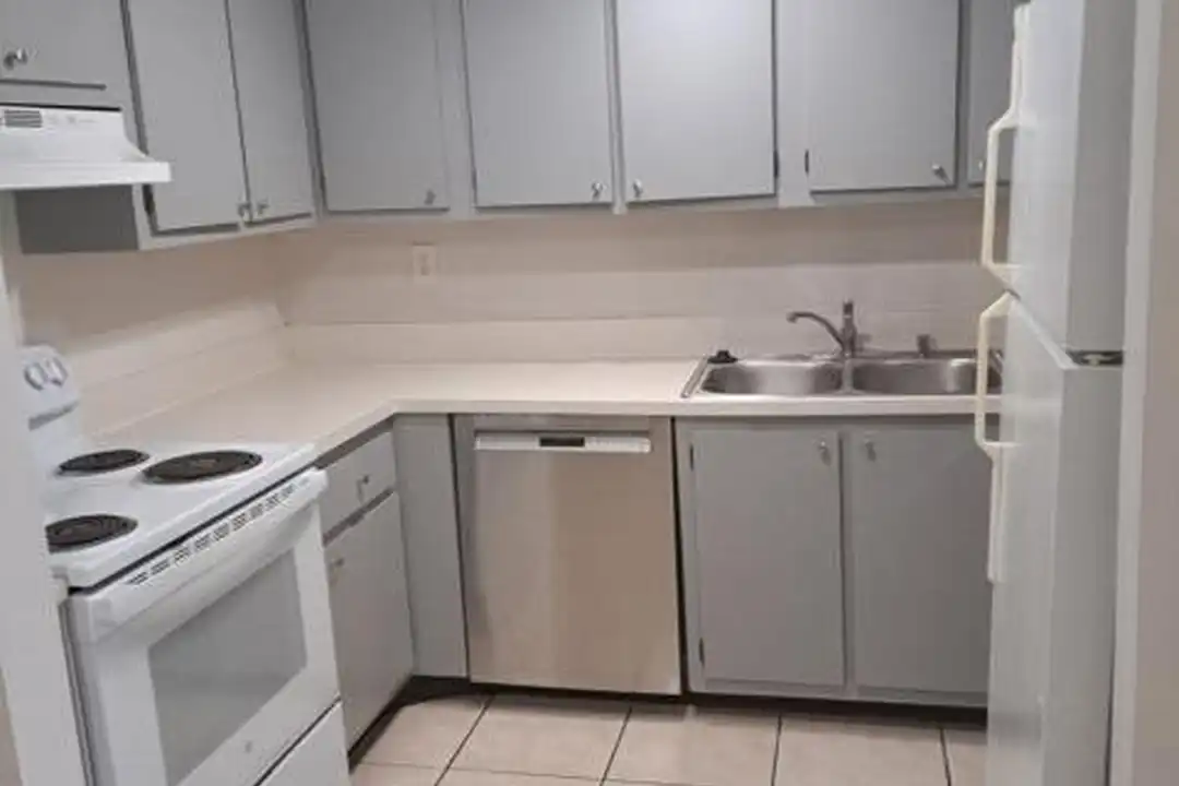 2671 Riverside Dr unit 6 - View 6