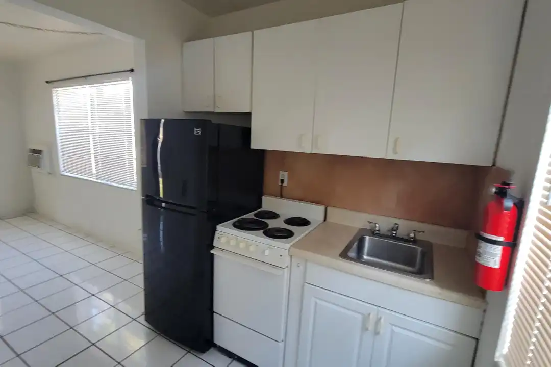 1927 Lincoln St unit 4 - View 6