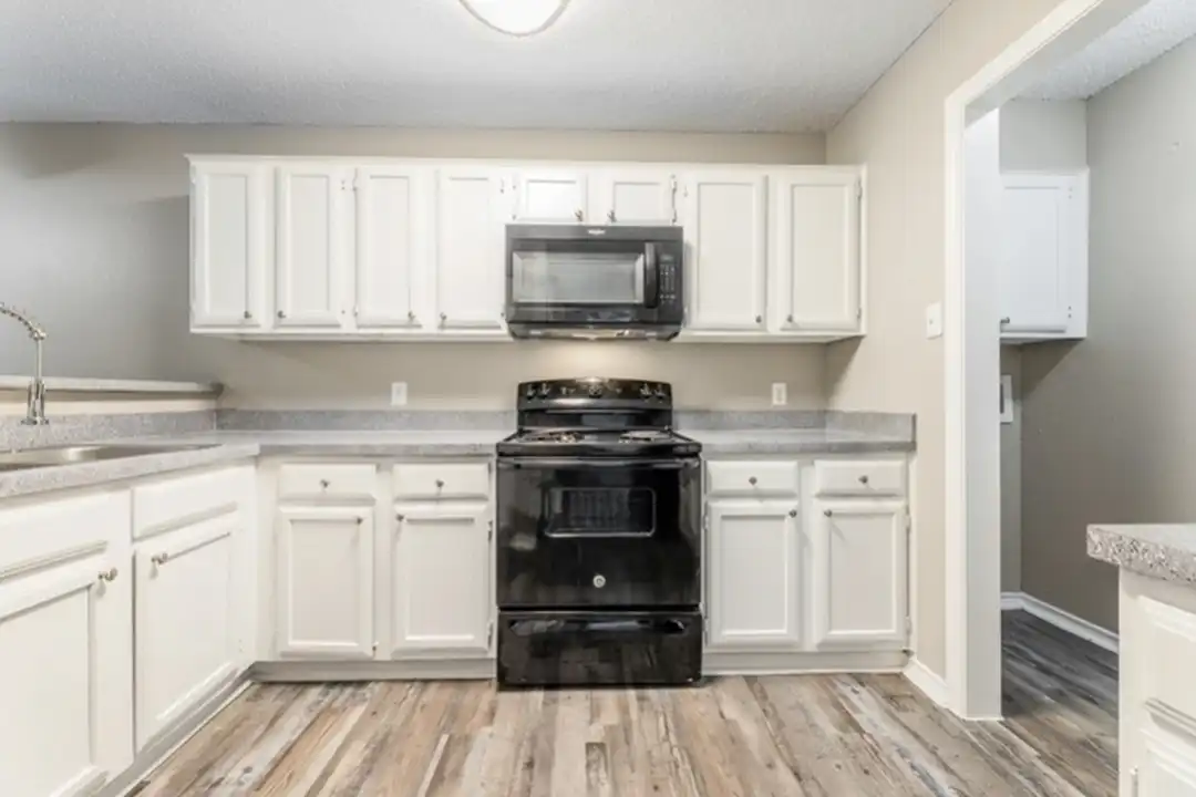 3932 Wymess Dr - View 4