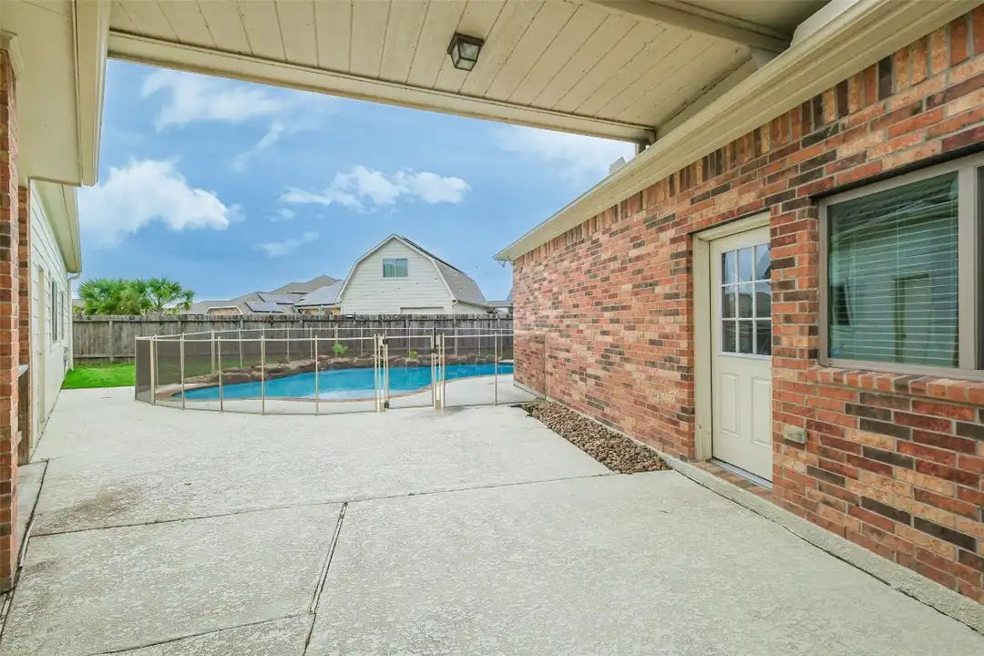 House in Manvel - View 4