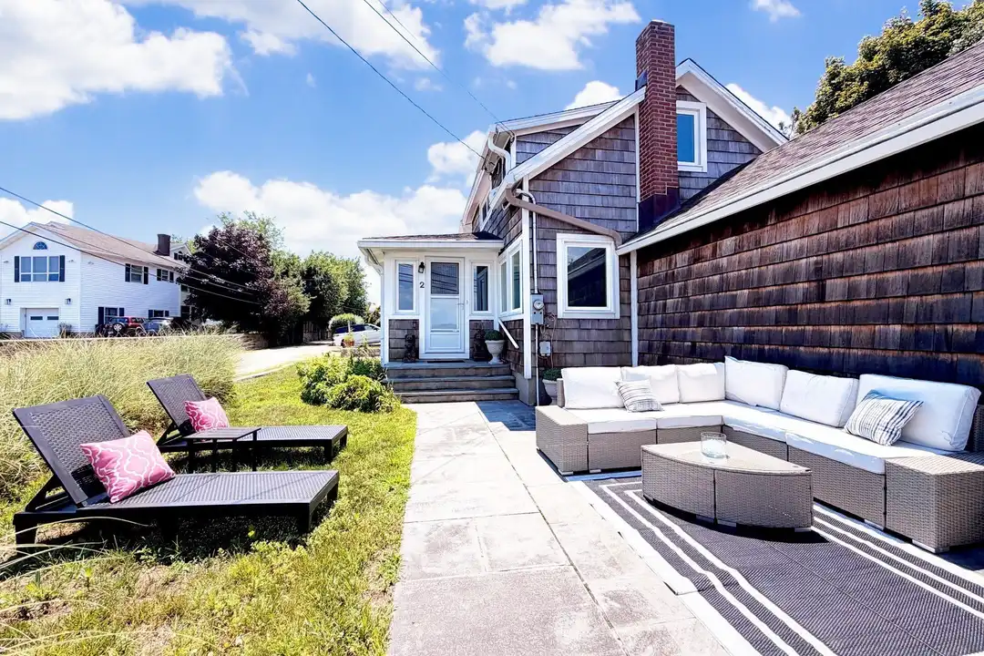 2 Scofield Pl – photo 1 of 35
