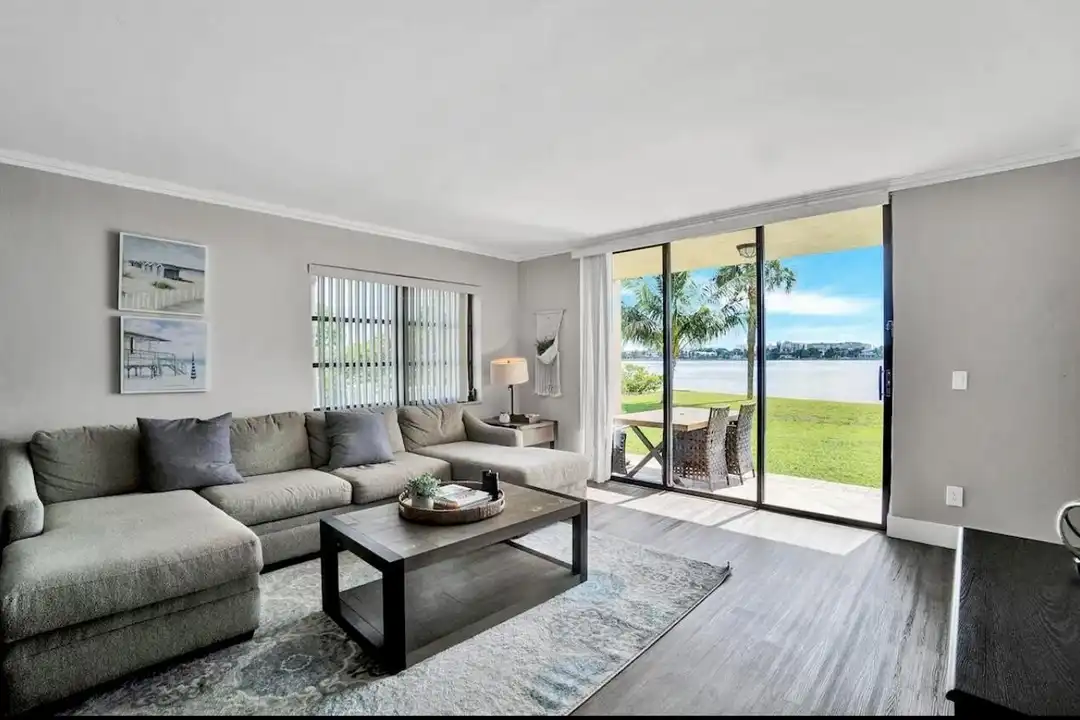 300 Croton Ave #102 - View 3