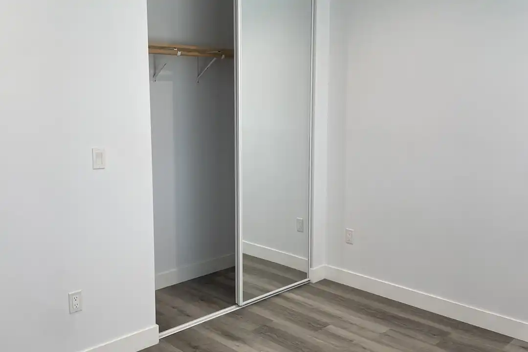 1944 Allen Ave unit B - View 6