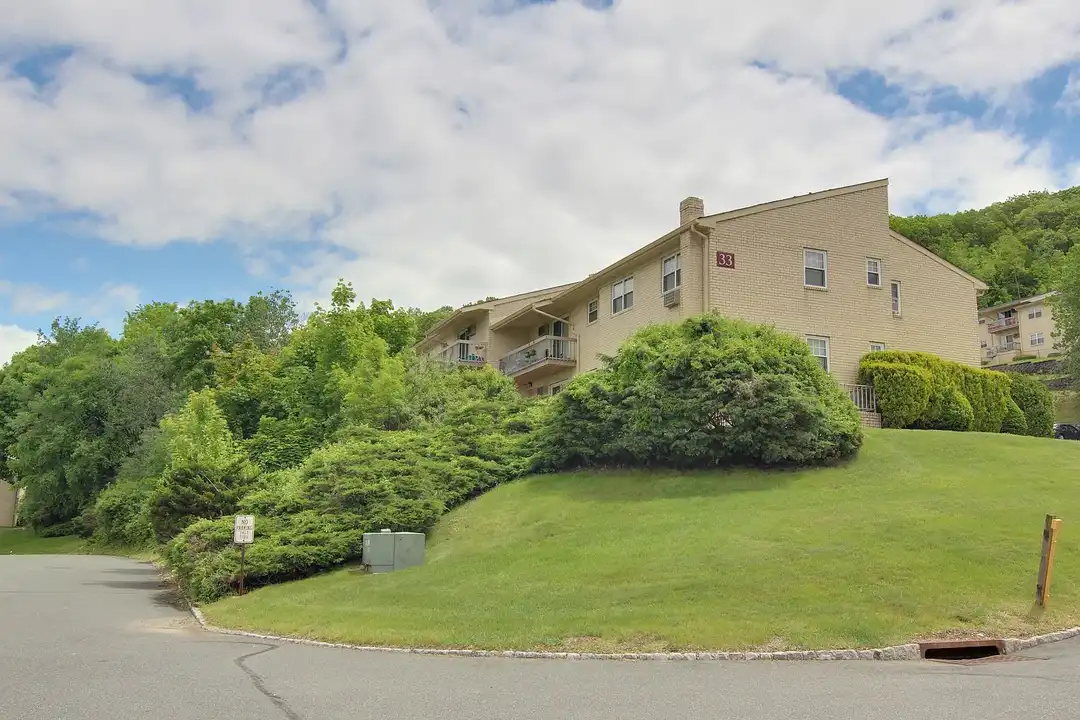 NETCONG HEIGHTS – photo 1 of 24
