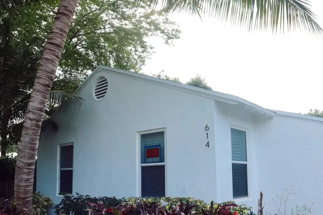 614 Palm St unit 1 - View 3