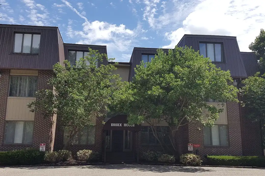 Monticello Apartments & Townhomes including Logan Gate & Logan Way – photo 1 of 33