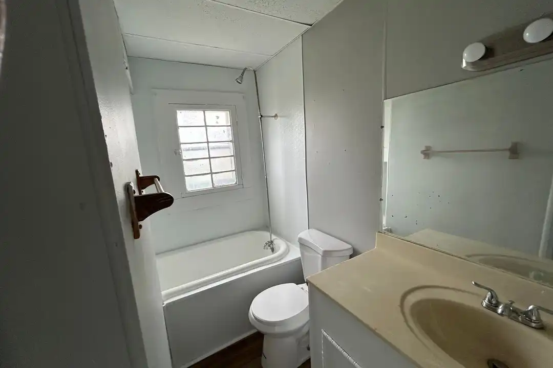 3568 W 63rd St unit 3568 W 63rd St #1 DOWN - View 2