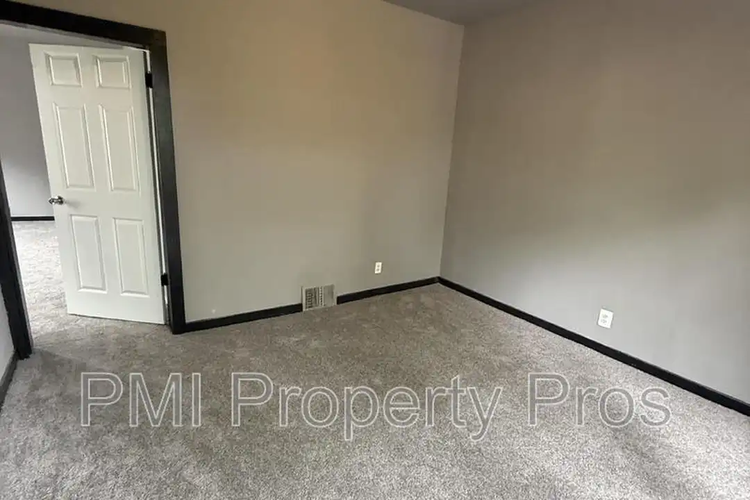3127 W Garfield Ave – pohled 6
