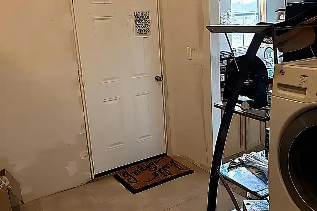 524 N Parker Ave - View 6