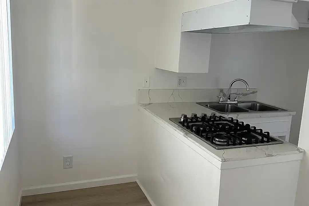 Gallatin Apartments - View 4