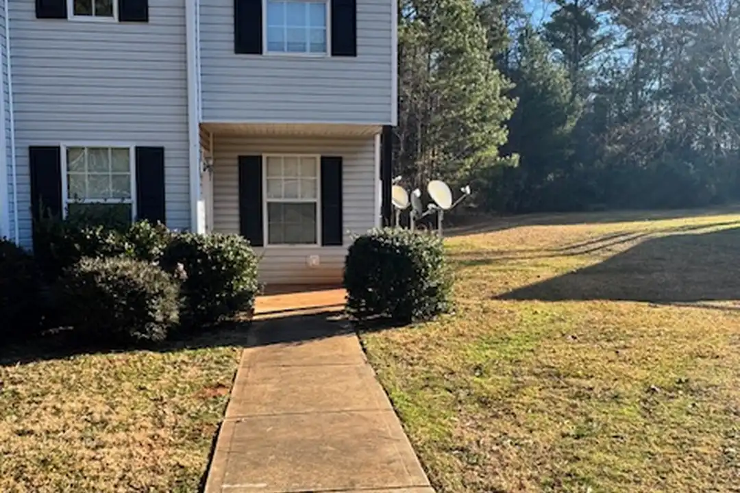 310 Larry Stephens Way – photo 1 of 2