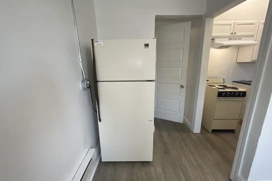 834 E Philadelphia St unit 3 - View 4