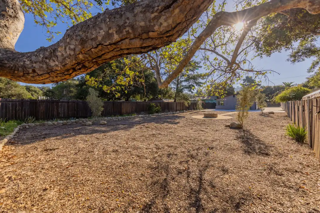 511 Burnham Rd - View 3