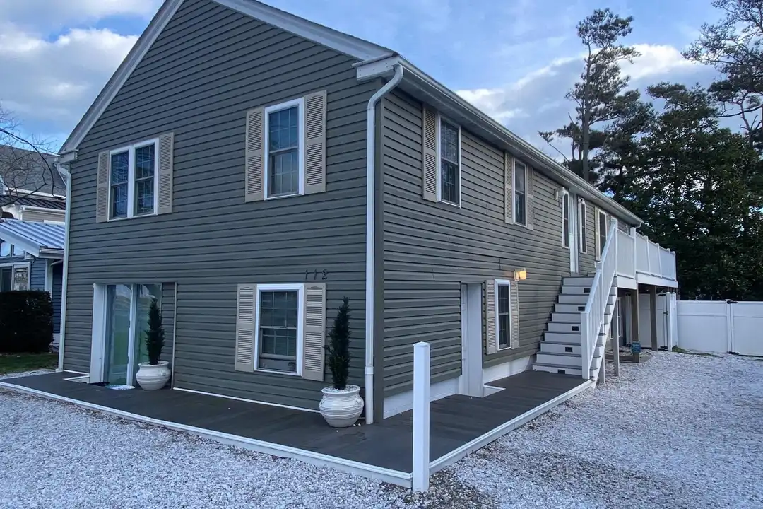 112 Houston St #B – photo 1 of 7
