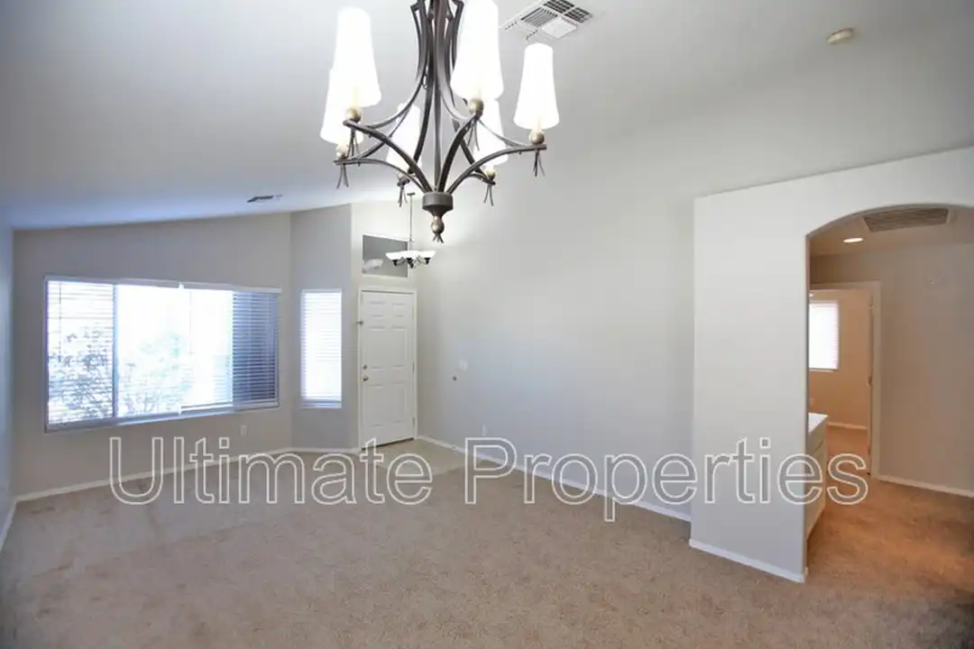 7725 W Foothill Dr - View 3