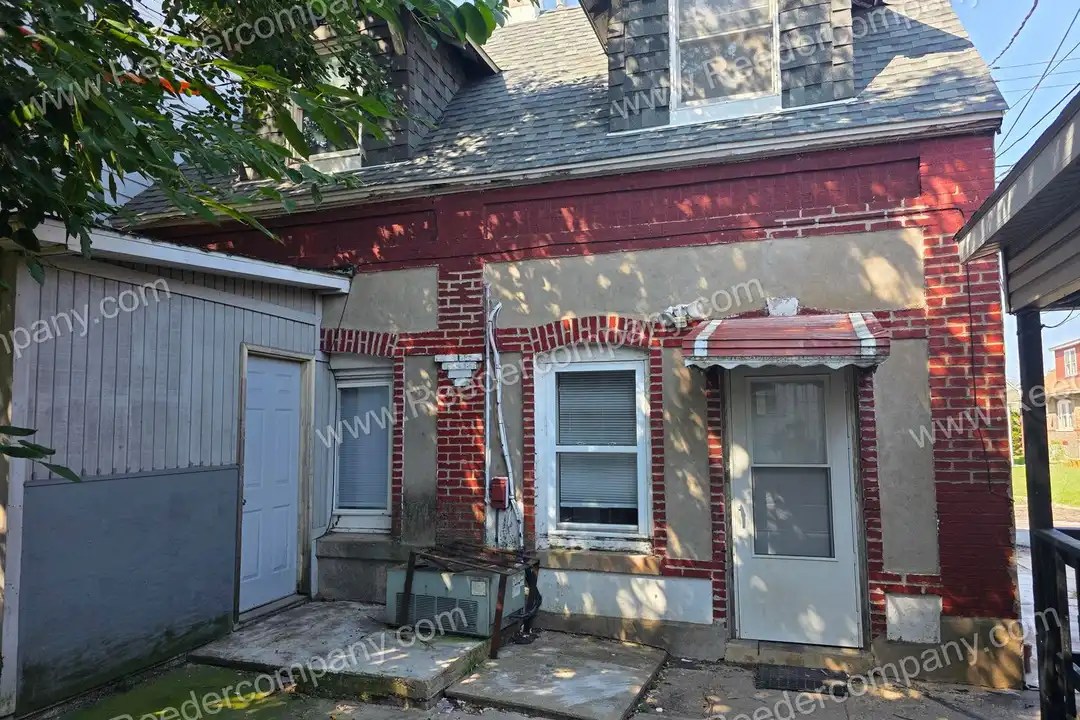 4832 Magoun Ave unit Rear House – photo 1
