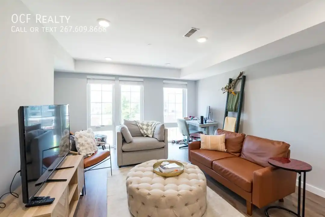 745 N 20th St - View 2