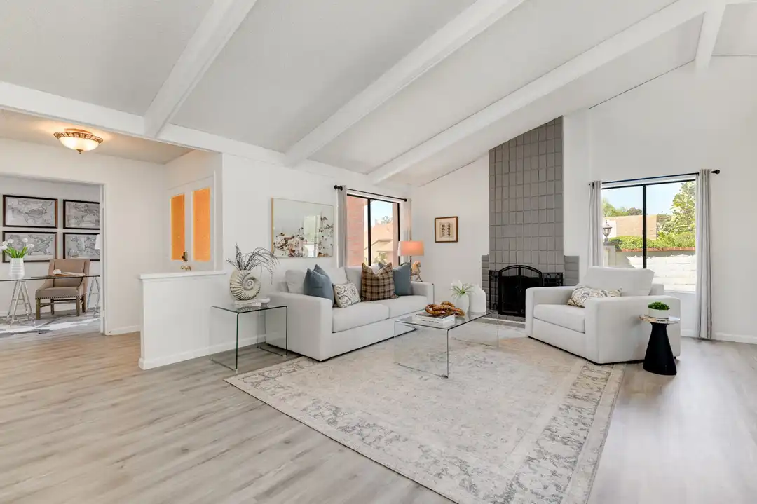3408 Viewpoint Way - View 2