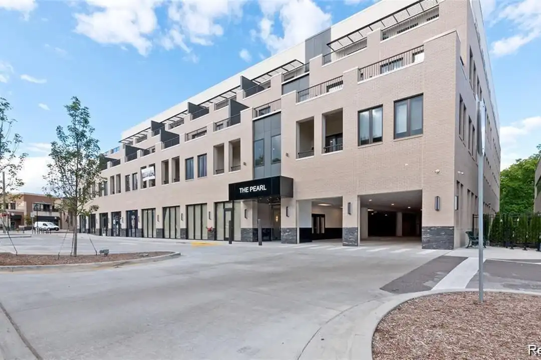 856 N Old Woodward Ave – photo 1
