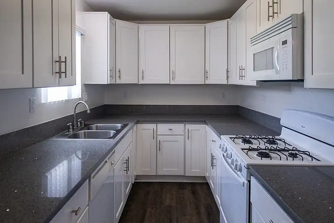 Huntington Knolls Apartment Home - View 3