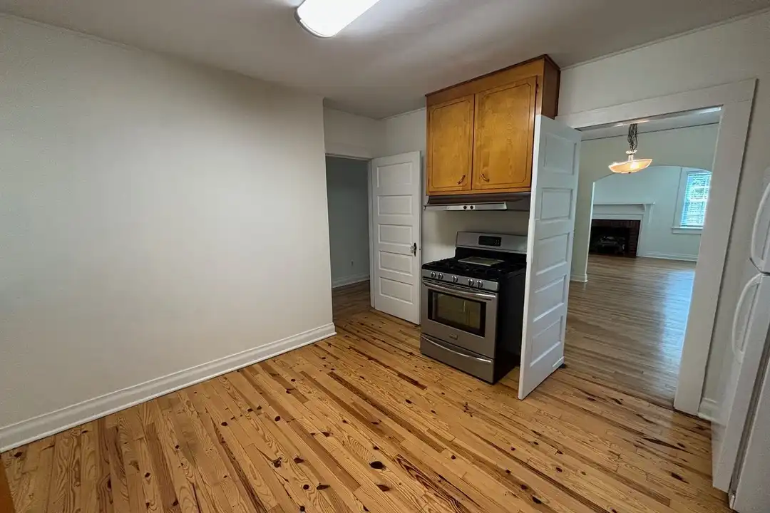 915 Brandon Ave - View 6