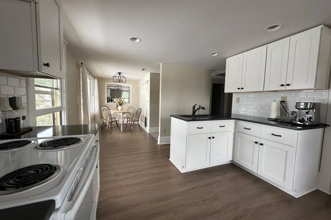 3 E 13th Ave – photo 1