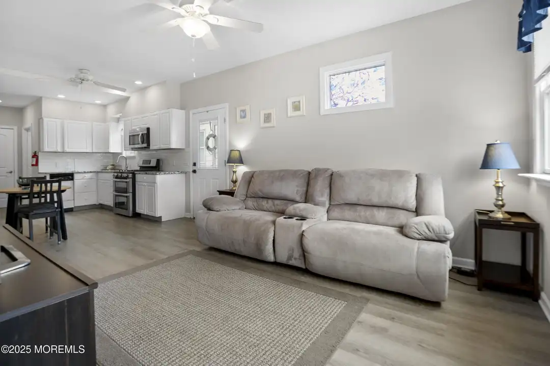 488 2nd Ave #REAR – photo 1 of 8