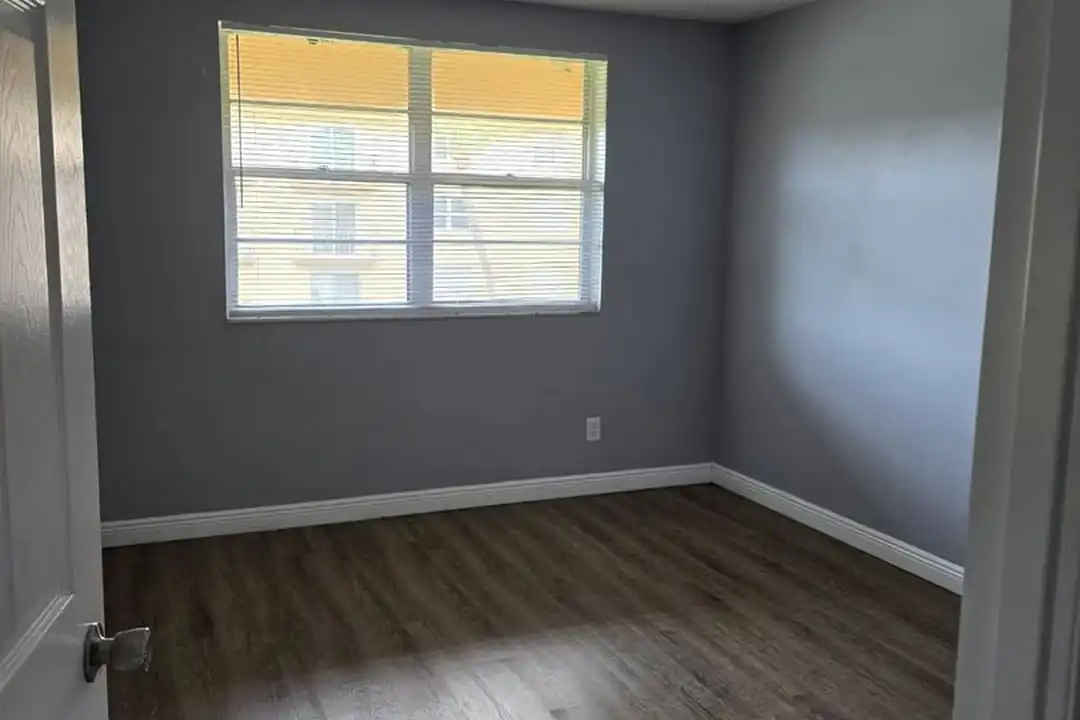 Apartment in Tampa - More