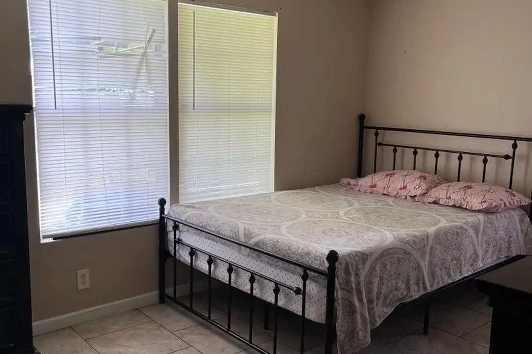 906 E Petaluma Blvd - View 6