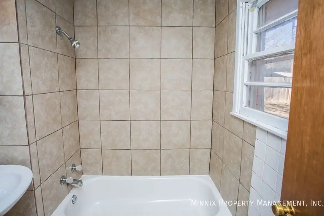 5442 6th St - View 5