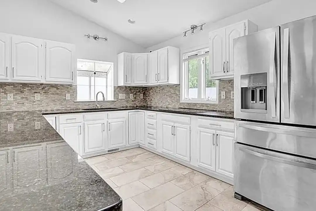 House in Sanford - View 2