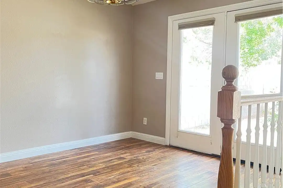 House in Las Vegas - More