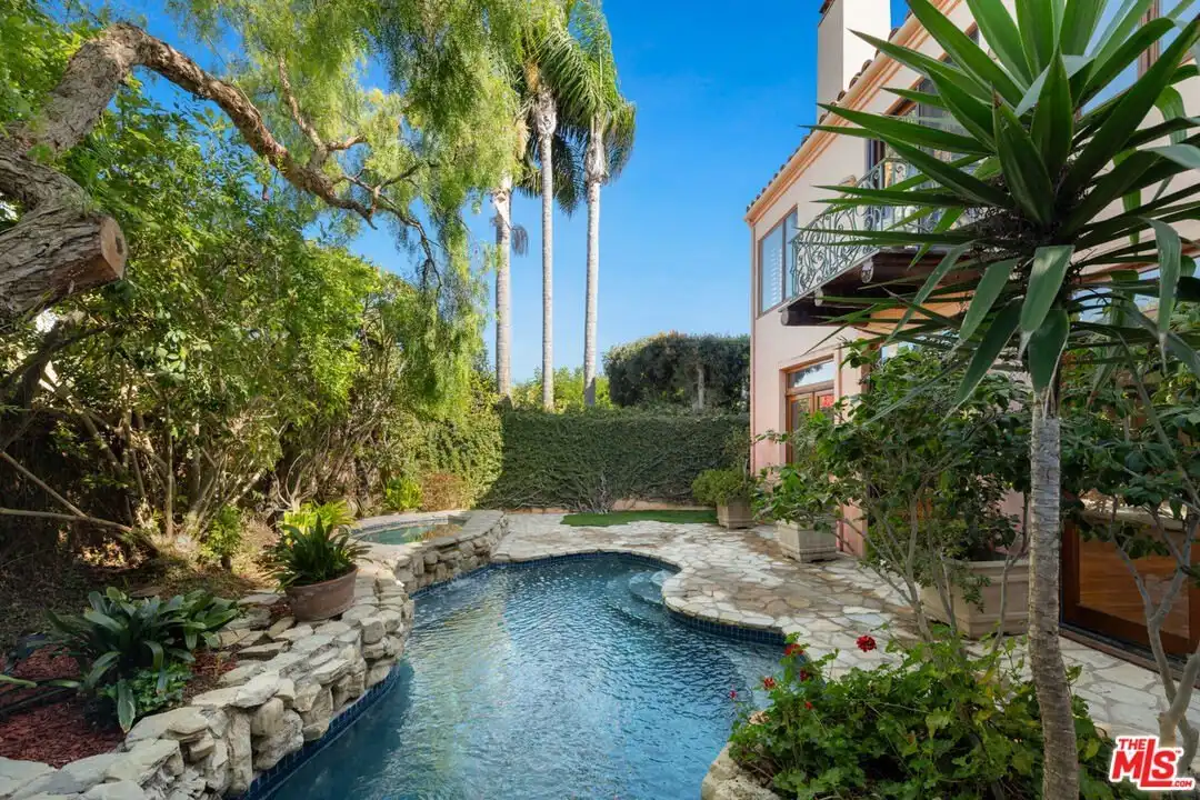 23351 Malibu Colony Rd #108A - View 2
