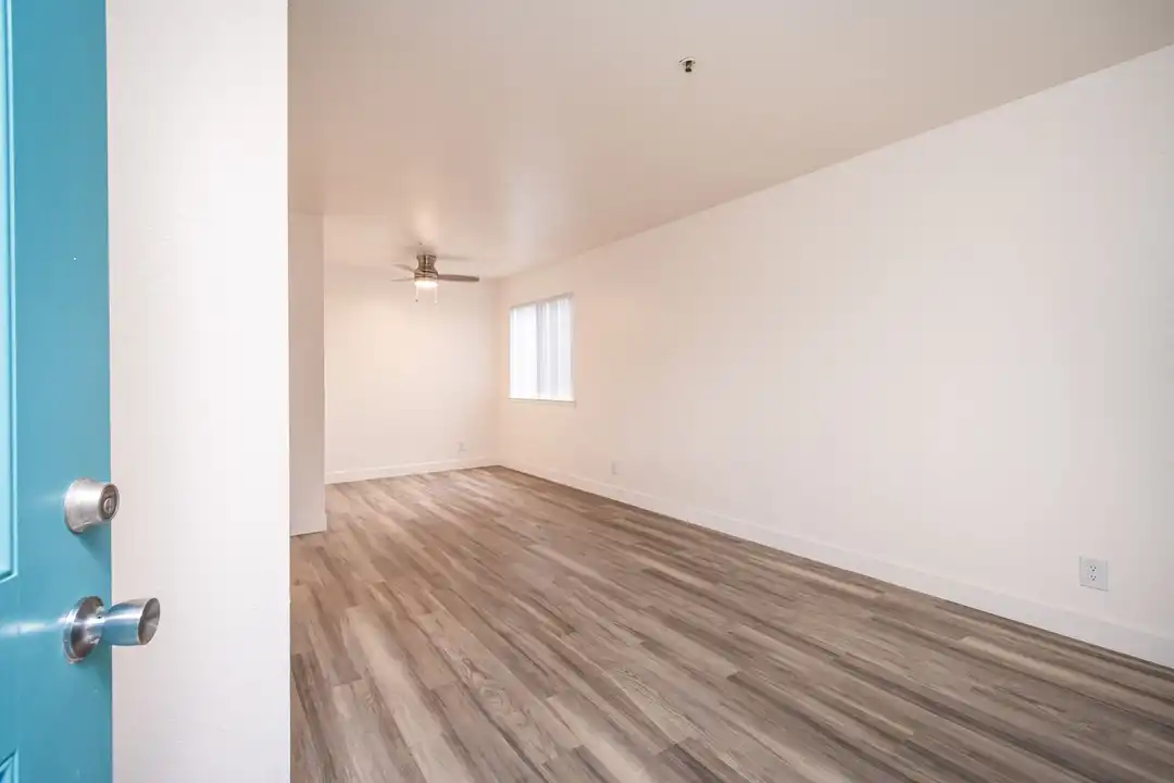 Apartment in Sacramento - View 4