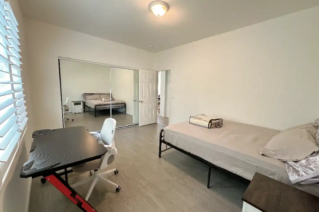13703 Turf Paradise St – photo 1 of 7