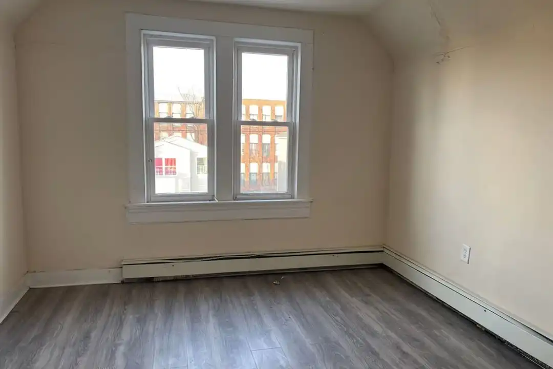 356 Hamilton Ave unit 3 - View 2