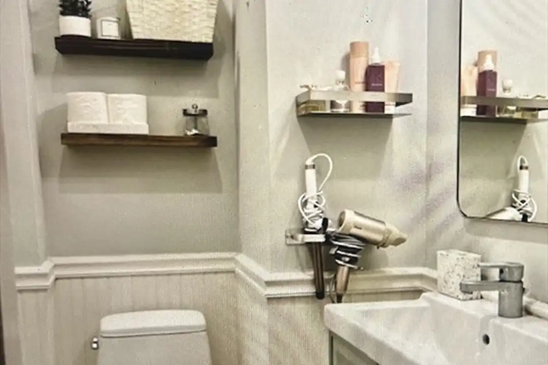 47 Rosemont St unit 2 - View 5