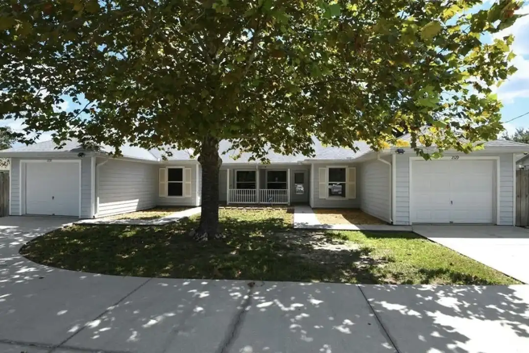 2131 N Pinecone Ave - View 3
