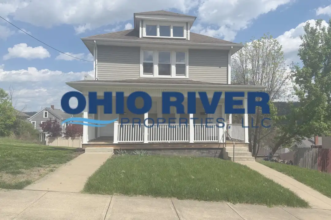 714 Elm St unit 714 1/2 – photo 1 of 18